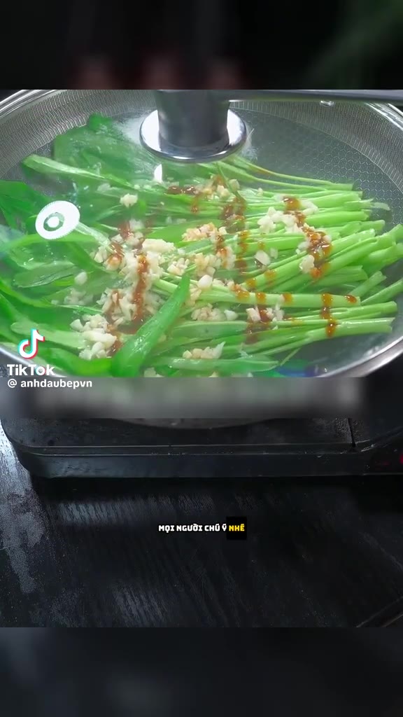 Rau muống om nước tương